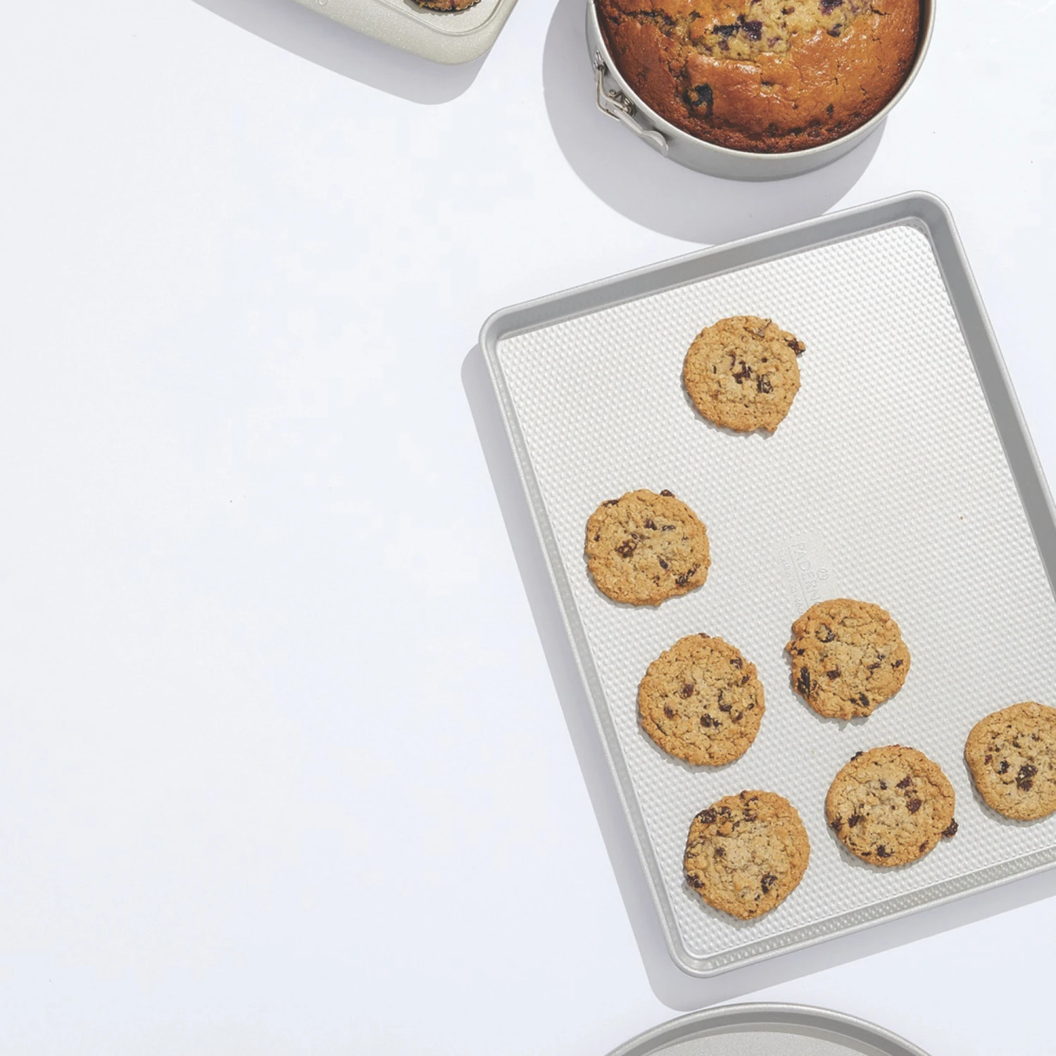 Paderno Professional Large Cookie Sheet, 18 X 13-in | Grande Plaque à Biscuits Professionelle, 18 X 13 Po 8 Paderno Professional Large Cookie Sheet, 18 X 13-in | Grande Plaque à Biscuits Professionelle, 18 X 13 Po