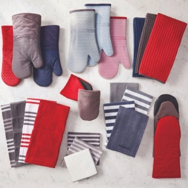 Paderno Best Sellers Silicone Oven Mitt, Red | Gant De Cuisine En Silicone, Rouge 5 Paderno Best Sellers Silicone Oven Mitt, Red | Gant De Cuisine En Silicone, Rouge