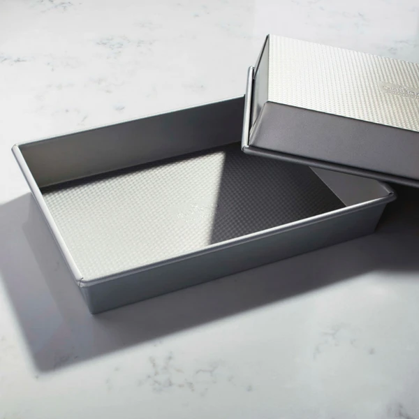 Paderno Professional Oblong Pan, 9 X 13-in | Casserole Oblongue Professionelle, 9 X 13 Po Bakeware 4 Paderno Professional Oblong Pan, 9 X 13-in | Casserole Oblongue Professionelle, 9 X 13 Po Bakeware