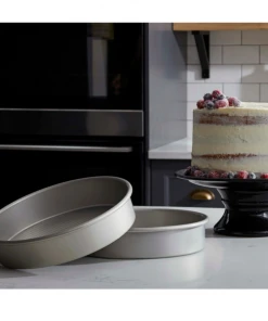 Paderno Bakeware Professional Round Cake Pan, 9-in | Moule à Gâteau Rond Professionelle, 9 Po