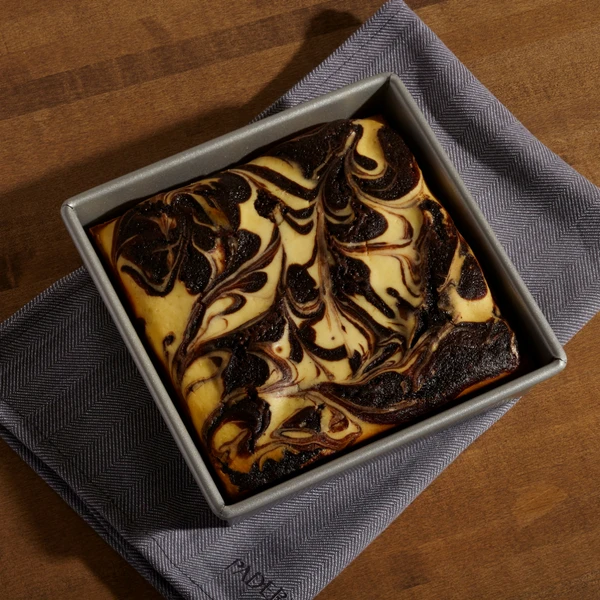 Paderno Professional Square Pan, 8-in | Moule à Gâteau Carré Professionelle, 8 Po Bakeware 5 Paderno Professional Square Pan, 8-in | Moule à Gâteau Carré Professionelle, 8 Po Bakeware